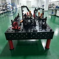 Plateforme de soudage 3D flexible et résistante à l'usure, ensemble de gabarits de charge lourde pour le positionnement de soudage dans la transformation des machines