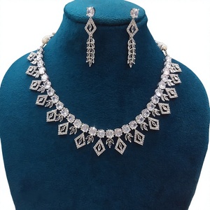 High Quality New Design Trendy Elegant Brass Mix Metals Necklace Earrings <b>Set</b> for Women Hinduism Birthdays Weddings - Product Image 3