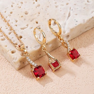 Parures de bijoux en or laminé 18 carats pour femmes, avec zircon américain, style mode, pour mariage, vente en gros - Product Image 3