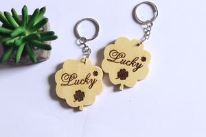 Porte-clés en bois imprimé cadeau, Logo personnalisé gravé au Laser, formes artisanales en bois, porte-clés en bois - Product Image 5