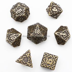 Vente en gros de dés polyédriques en alliage de zinc pour donjons et dragons jeux de société 7 pièces avec emballage en métal - Product Image 1
