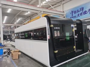 Máquina de Corte a Laser de Fibra para Chapas de Alumínio e Aço Carbono OEM IPG Raycus MAX Yaskawa HIWIN Cypcut AI/BMP/PLT de Bancada - Product Image 3