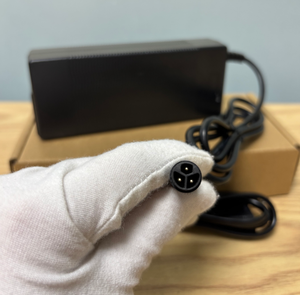 Chargeur de batterie Li-ion 42V 2A Julet 3 broches pour vélos électriques <span class=keywords><strong>Lapierre</strong></span> & Specialized, compatible avec le système Mahle Ebikemotion X35 - Product Image 5