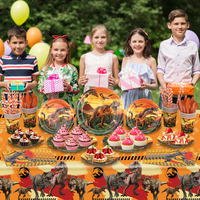 Ensemble de vaisselle pour enfants sur le thème des dinosaures, assiettes, gobelets, serviettes et ustensiles colorés de qualité supérieure pour les anniversaires et les événements