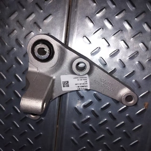 1001510-M03 <strong>Engine</strong> <strong>Mount</strong> Transmission Rear Bracket for Changan Cs75plus Cs85 <strong>Engine</strong> Support Rubber Pad - Product Image 3