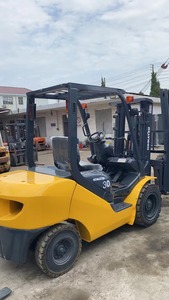 Chariot élévateur diesel d'occasion Komatsu FD30 de 3 tonnes, modèle 2021, origine Japon, avec déplaceur latéral, prix raisonnable - Product Image 5