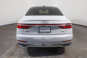 Meilleur prix pour une Audi A8 L AWD 4.1-6L 4 portes berline d'occasion, sièges en cuir, pneus R18, régulateur de vitesse adaptatif, jantes en aluminium - Product Image 2