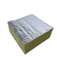 Laine minérale semi-rigide, laine de roche, isolation thermique pour applications extérieures en bois et en acier