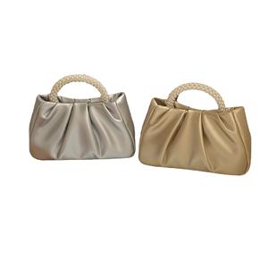 Sac à main plissé en cuir PU pour femme, motif bonbon, doublure polyester, sac nuage bandoulière haut de gamme « Gentle Wind », offre ODM - Product Image 5