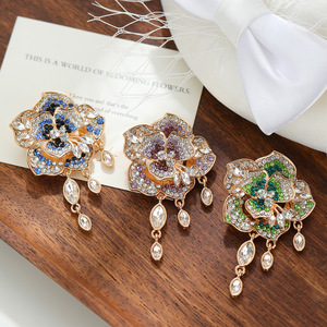 Broche de Lujo con Borla de Cristal Rosa Brillante y Diamantes Completos para Accesorios de Abrigo al por Mayor - Product Image 1