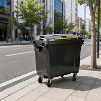 Poubelle extérieure en plastique 660L en PEHD avec couvercle et 4 roues pour une mobilité facile, idéale pour les marchés et les stands.