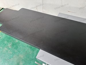 שולחן צילום רדיולוסנטי מסיבי פחמן מלא של SiNuo Medical, במחיר טוב, עם זרוע C,  לאיינגיווגרפיה וצילום אינטרבנציונלי. - Product Image 6