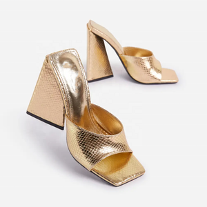 Sandales à talons hauts pour femmes en cuir de serpent doré, style mules décontractées, personnalisables, grandes tailles disponibles jusqu'au 10.5 - Product Image 5