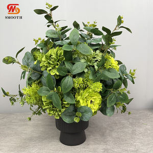 Boule de fleurs artificielles en soie verte LEDA personnalisée, faite à la main, pour centres de table de mariage, décoration douce, accessoire de mariage pour la Saint-Valentin - Product Image 1