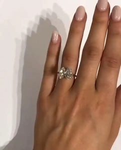 Anillo de Compromiso con Diamantes Cultivados en Laboratorio 2+2CT, Corte Pera y Marquesa, Anillo de Novia y Promesa con Dos Piedras en Oro, Certificado IGI - Product Image 4