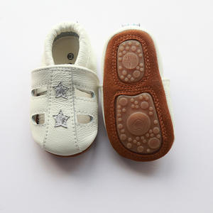 Chaussures pour bébé en cuir à semelle souple, chaussures pour tout-petits, chaussons pour bébé, vente en gros à prix réduit - Product Image 6