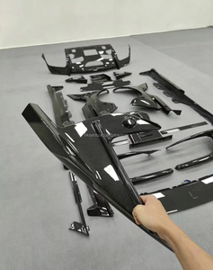 ชุดแต่งตัวถังคาร์บอนไฟเบอร์แท้ Testarossa OEM คุณภาพสูงใหม่ 100%  ประกอบได้พอดีกับรถยนต์  ประกอบด้วยลิ้นกันชนหน้า ดิฟฟิวเซอร์ สปอยเลอร์ สเกิร์ตข้าง และกันชน - Product Image 6