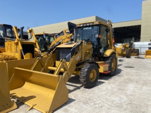 รถตักล้อยาง CAT 428F ใหม่เอี่ยมพร้อมอุปกรณ์ครบครัน เครื่องจักรก่อสร้างอเนกประสงค์สำหรับงานทางหลวงและงานวิศวกรรมในเมือง - Product Image 3