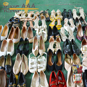 Chaussures compensées d'<span class=keywords><strong>occasion</strong></span> pour femmes, vente en gros, lots mixtes de talons plateforme, grade A, directement de l'usine, pour la revente - Product Image 1