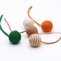 Jouet pour chat en sisal de couleur unie YH Pet avec longue queue, résistant aux morsures, sonore et interactif