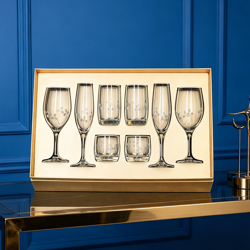 Lucky Clover Champagne Red Wine Beverage Glass Set (8 Pieces)