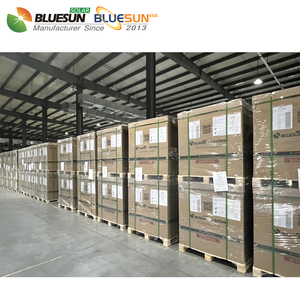 Panneaux solaires photovoltaïques bifaciaux en silicium monocristallin en stock dans l'UE pour système de stockage d'énergie - Product Image 1