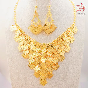 بيع بالجملة طقم قلادة هندية مطلية بالذهب من دبي على شكل قطرة مجوهرات لامعة على الموضة طقم كوندان لحفلات الزفاف - Product Image 6