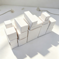 Boîtes en carton blanc en gros, boîtes cadeaux blanches vides carrées et rectangulaires de plusieurs tailles, cartons d'emballage en papier blanc