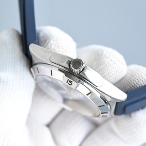 Montre homme de luxe classique 2026 OEM avec logo personnalisé, entièrement automatique, mécanique, élégante et raffinée - Product Image 2