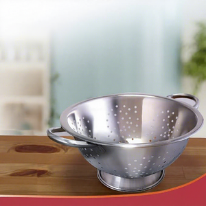 Passoire en acier inoxydable avec doubles poignées et base, panier de drainage multifonctionnel pour la cuisine - Product Image 6