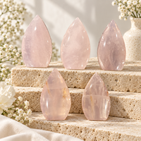Ornement en cristal rose poli en forme de goutte d'eau de 9-11 cm en quartz rose pour la décoration de la maison, du bureau, des étagères et de la méditation
