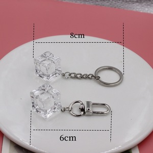 Mode Clear Ice Cube Sleutelhangers Mini 3d Transparant Acryl Kubus Sleutelhanger Rugzak Hanger Decor Ijsvormige Charme Verjaardagscadeau - Product Image 5