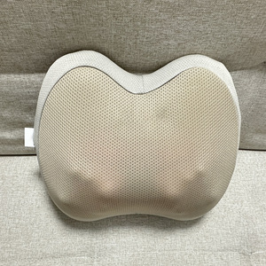Almohada de Masaje Beige de Tela de Cáñamo con Compresión Caliente y Masaje Mecánico para Cuello, Hombros, Espalda y Cintura, Modelo Recargable - Product Image 3