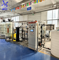 Système de traitement d'eau par osmose inverse industriel monté sur châssis 6000 LPH avec réservoirs de prétraitement en PRV et dosage