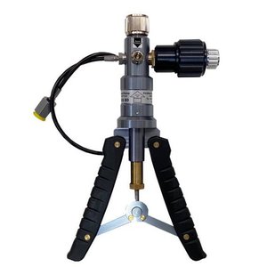 Bomba de prueba de presión portátil Eurotron PGS 60 con cuerpo revestido de flúor para pruebas de precisión - Product Image 1