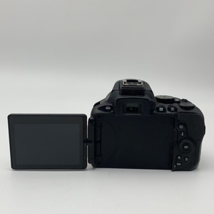 Vente en gros d'appareils photo reflex numériques NikonS <span class=keywords><strong>D5600</strong></span> d'occasion, originaux, avec objectif 18-105 mm VR, kit 24,2 MP, SnapBridge, Bluetooth, écran tactile, qualité supérieure, revente - Product Image 3