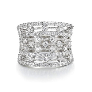 Anello cavo per uomo e donna, gioiello da dito alla moda con pavé scintillante - Product Image 1