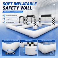 Piste de course gonflable blanche et noire, arène de voitures tamponneuses, clôture de protection gonflable pour divertissement, utilisation intérieure et extérieure, location pour fêtes d'enfants et événements