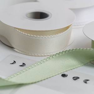 <span class=keywords><strong>Ruban</strong></span> à double vague en satin <span class=keywords><strong>de</strong></span> 4 cm, vente chaude, 50 yards, imprimé argenté, bord ondulé uni, polyester <span class=keywords><strong>et</strong></span> coton, accessoires pour cheveux - Product Image 4