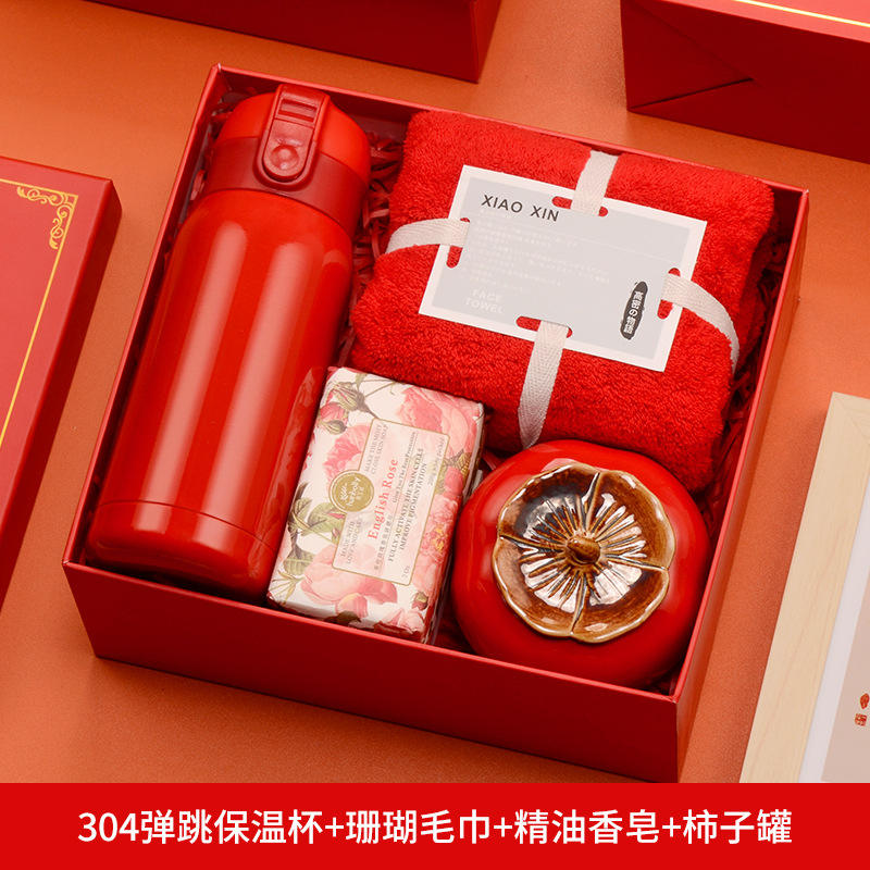 Taza termo emergente roja 304, jabón de aceite esencial, toalla coral, juego de regalo de tarro de caqui