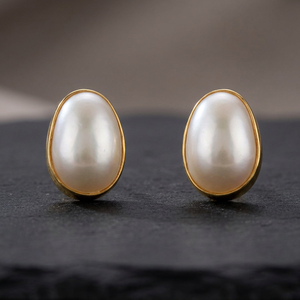 Nouveautés 2025 : Boucles d'oreilles créoles épaisses en laiton plaqué or pour femme, motif galet, bijoux minimalistes certifiés, faits main, personnalisables pour les fêtes - Product Image 2