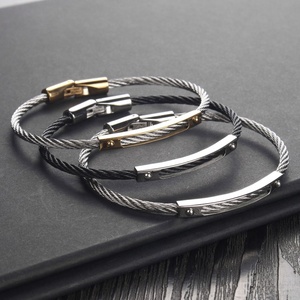 <span class=keywords><strong>Bracelet</strong></span> Câble Simple en <span class=keywords><strong>Acier</strong></span> Inoxydable Plaqué <span class=keywords><strong>Or</strong></span> 18K pour Hommes <span class=keywords><strong>et</strong></span> Femmes, Chaîne Torsadée, Cadeau Bijou - Product Image 6