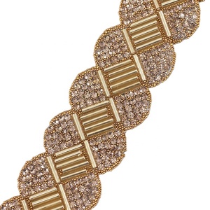 Shinny pha lê nhựa thiết kế tùy chỉnh truyền nhiệt Hot sửa chữa Motif với Loose Rhinestones <span class=keywords><strong>TRIM</strong></span> cho quần áo chất liệu thủy tinh - Product Image 1