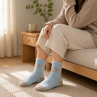Chaussettes douillettes en peluche à motif personnalisé, douces et chaudes, pour dormir, se détendre et offrir en collection