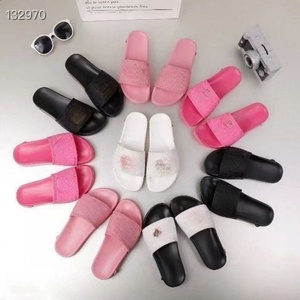 Fabricant de pantoufles pour hommes de haute qualité vend directement des chaussures pour femmes et des pantoufles pour hommes <span class=keywords><strong>du</strong></span> même style - Product Image 4