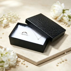 Boîtes à bijoux personnalisées AOPA, simples et embossées, vente en gros |   Boîte à bijoux haut de gamme pour la marque de boutique - Product Image 3