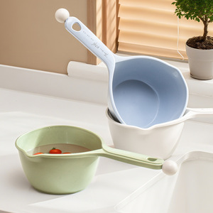Cucharón de agua de plástico engrosado para cocina doméstica con diseño de estilo flotante para lavar el cabello de niños y regar plantas - Product Image 5