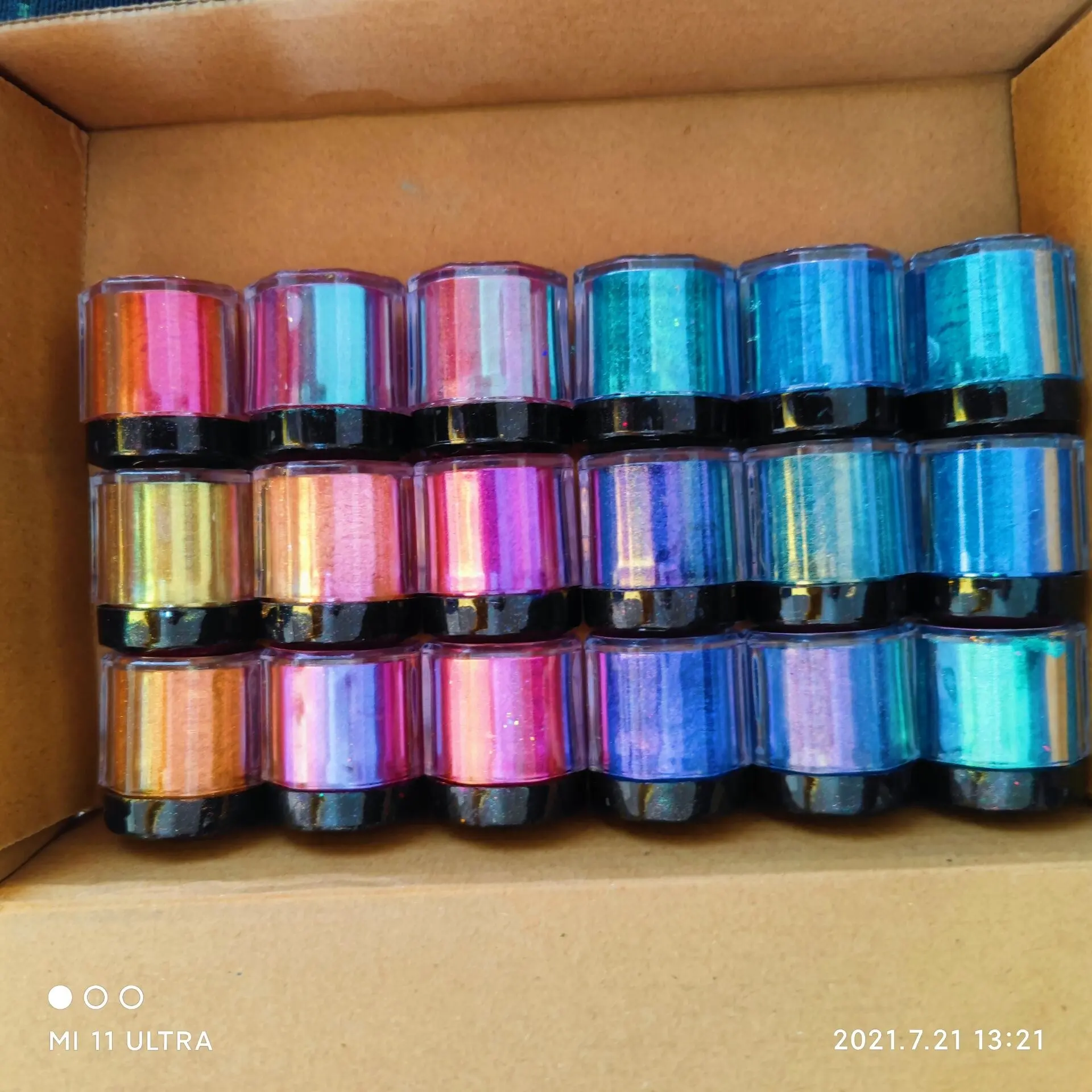 סיטונאי 18 צבעים בתפזורת אמזון מותאם אישית זיקית צבע שינוי נציץ אבקת/זיקית פיגמנטים צבע shift פרל פיגמנטים