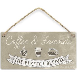ป้ายไม้ติดผนัง Coffee & Friends ของตกแต่งบ้านสไตล์เรียบง่าย รูปทรงสี่เหลี่ยมผืนผ้า ป้ายไม้แขวนสำหรับห้องครัวหรือห้องนั่งเล่น - Product Image 1