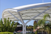 Toit sportif en membrane tendue certifiée pour charges de neige, en tissu PVDF, pour terrains de basketball extérieurs, auvent anti-pluie